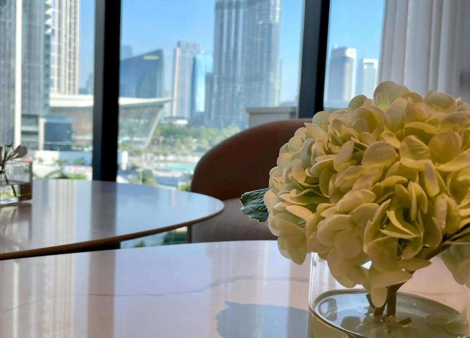 Chic Luxe 2Br I High Floor L By Burj Khalifa & Dubai Mall I Pool L Gym United Arab Emirates