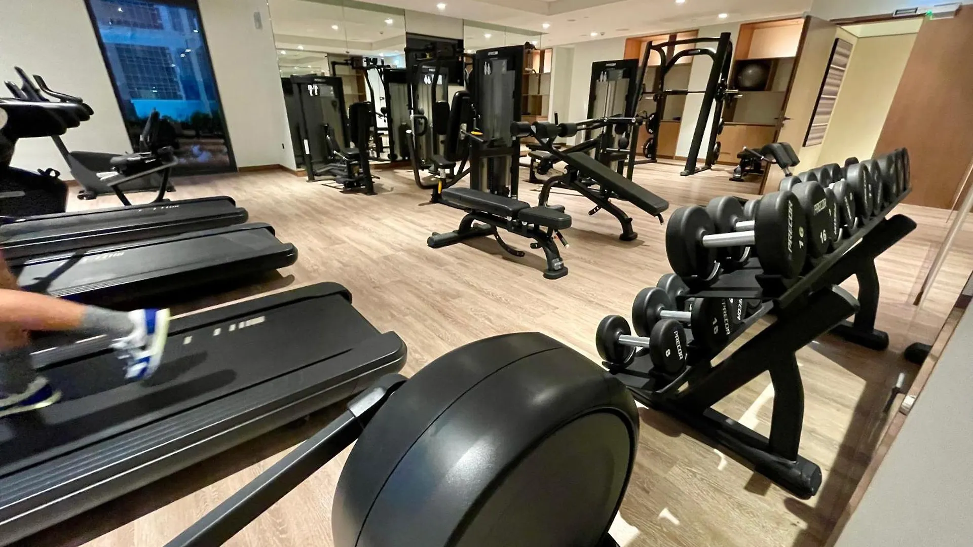 Apartment Chic Luxe 2Br I High Floor L By Burj Khalifa & Dubai Mall I Pool L Gym United Arab Emirates