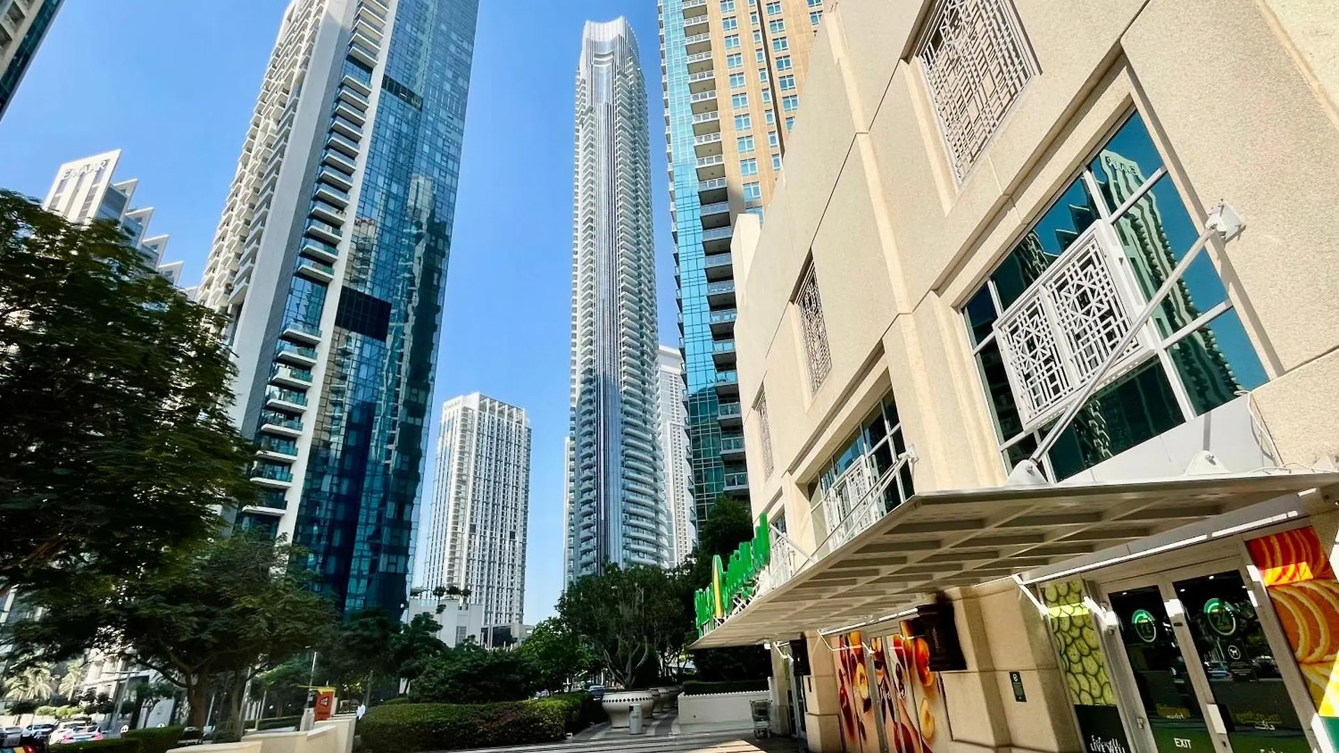 Chic Luxe 2Br I High Floor L By Burj Khalifa & Dubai Mall I Pool L Gym