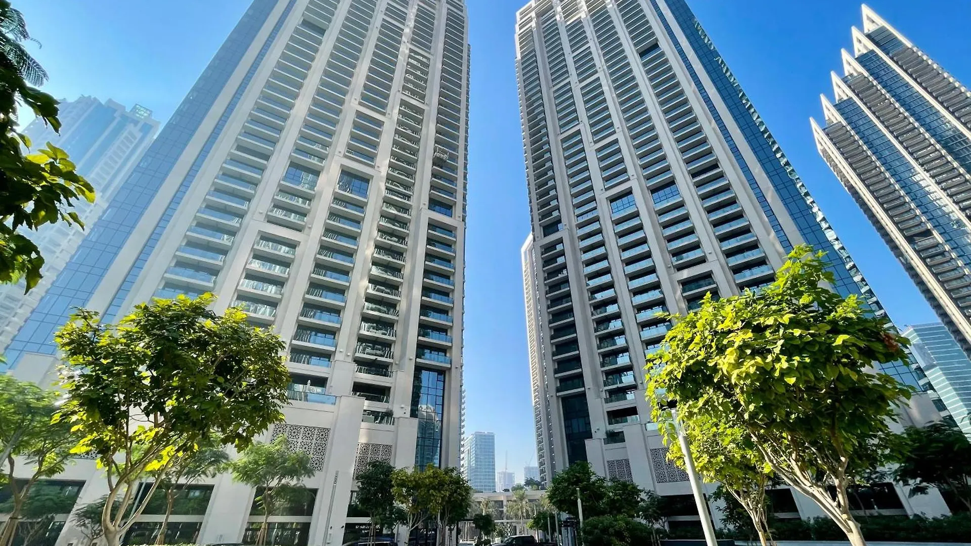 Chic Luxe 2Br I High Floor L By Burj Khalifa & Dubai Mall I Pool L Gym 0*,  United Arab Emirates