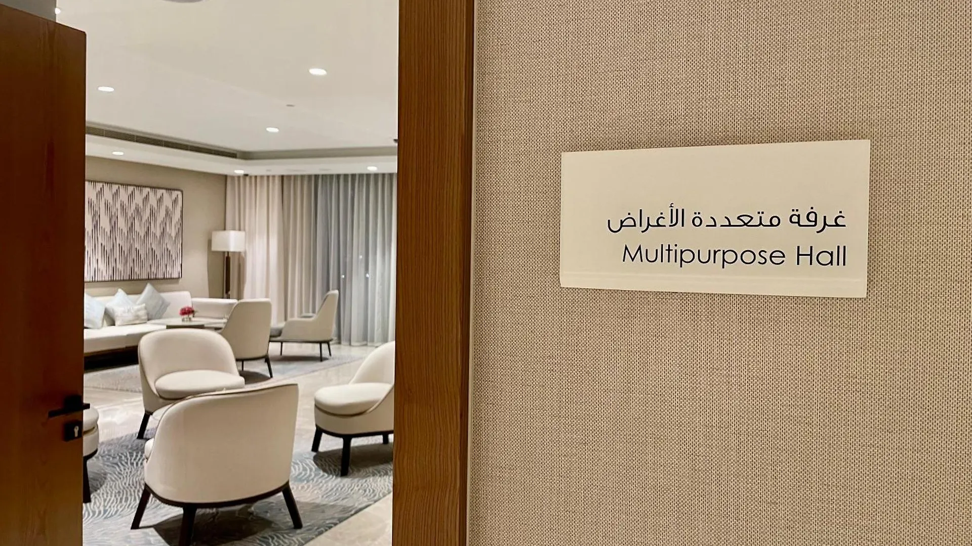 Chic Luxe 2Br I High Floor L By Burj Khalifa & Dubai Mall I Pool L Gym