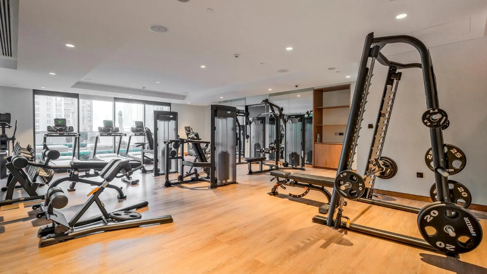 Chic Luxe 2Br I High Floor L By Burj Khalifa & Dubai Mall I Pool L Gym