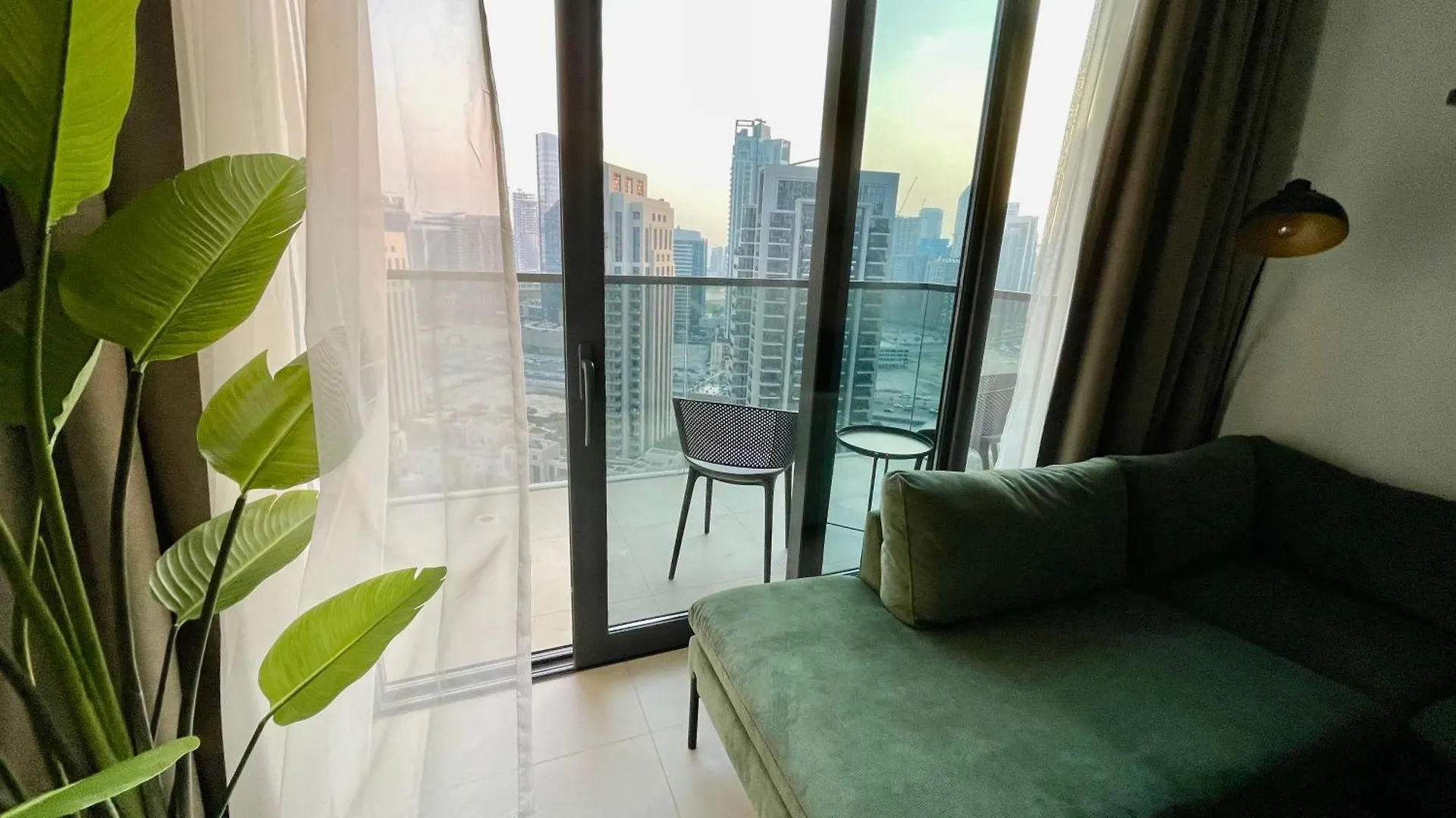 Apartment Chic Luxe 2Br I High Floor L By Burj Khalifa & Dubai Mall I Pool L Gym United Arab Emirates