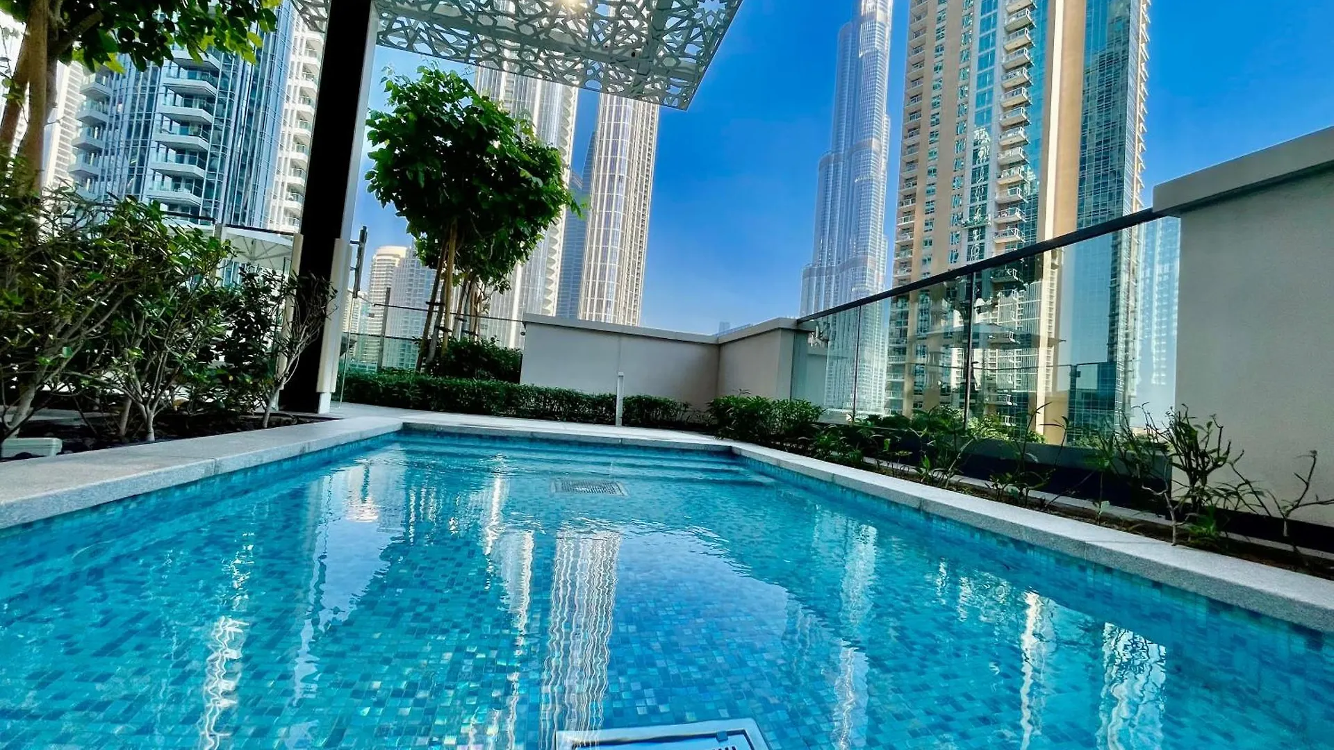 Chic Luxe 2Br I High Floor L By Burj Khalifa & Dubai Mall I Pool L Gym 0*,  Vereinigte Arabische Emirate