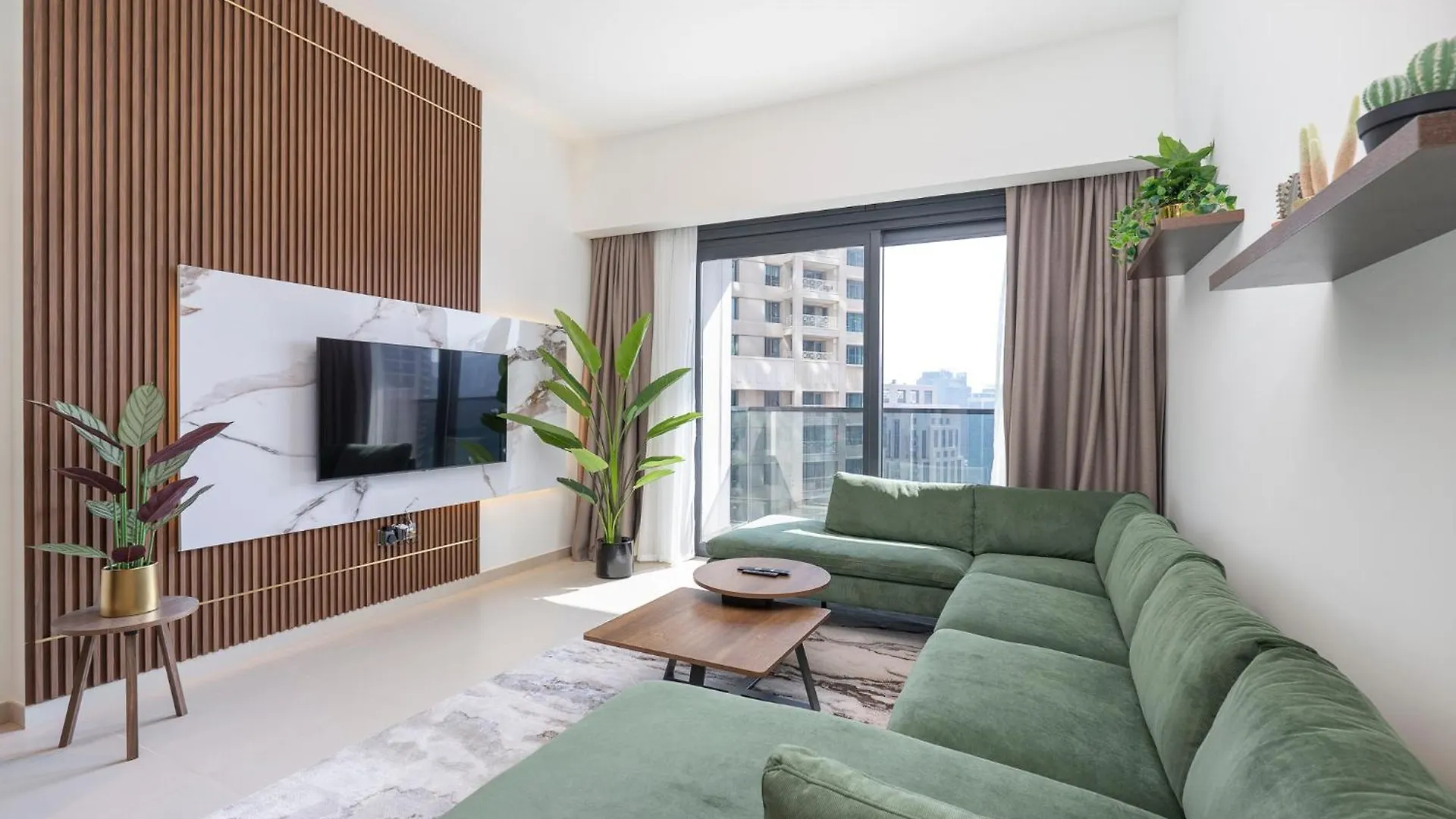 Chic Luxe 2Br I High Floor L By Burj Khalifa & Dubai Mall I Pool L Gym 0*,  Vereinigte Arabische Emirate
